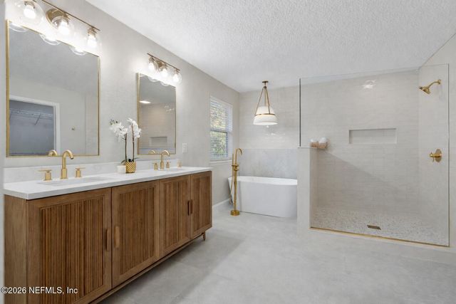 2270 CLUB LAKE Drive, Orange Park, FL 32065