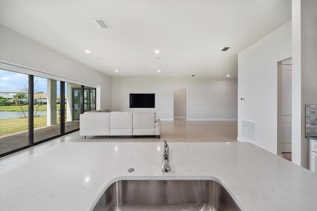818 SE Courances Drive, Port St. Lucie, FL 34984
