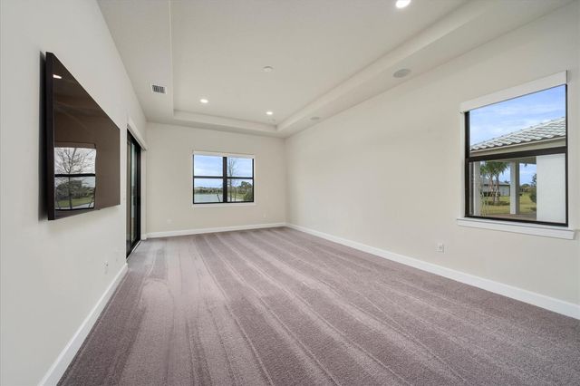 818 SE Courances Drive, Port St. Lucie, FL 34984