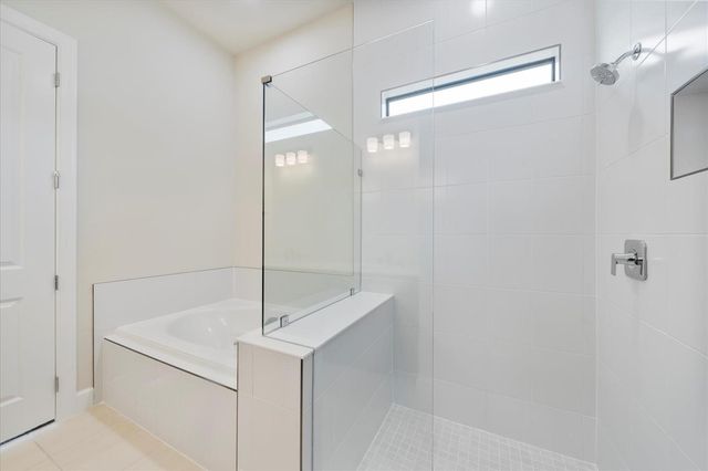 818 SE Courances Drive, Port St. Lucie, FL 34984