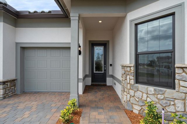 818 SE Courances Drive, Port St. Lucie, FL 34984