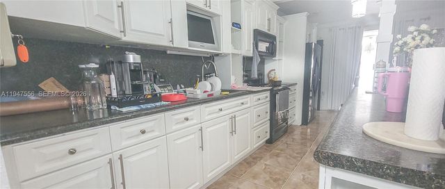 10330 NW 36th Ct, Miami, FL 33147