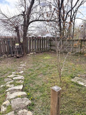 5101 E New Jersey Dr, Wichita, KS 67210