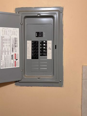 5101 E New Jersey Dr, Wichita, KS 67210