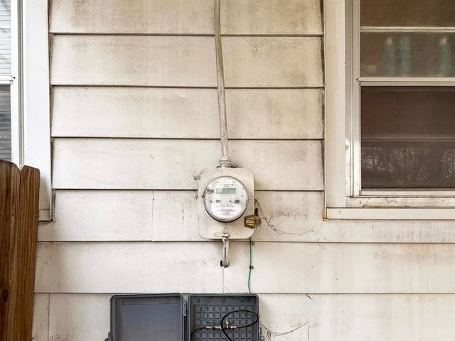 5101 E New Jersey Dr, Wichita, KS 67210