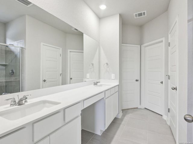 6438 Comanche Moon, San Antonio, TX 78233