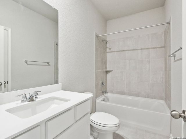 6438 Comanche Moon, San Antonio, TX 78233