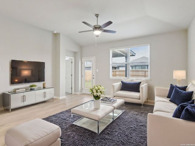 6438 Comanche Moon, San Antonio, TX 78233