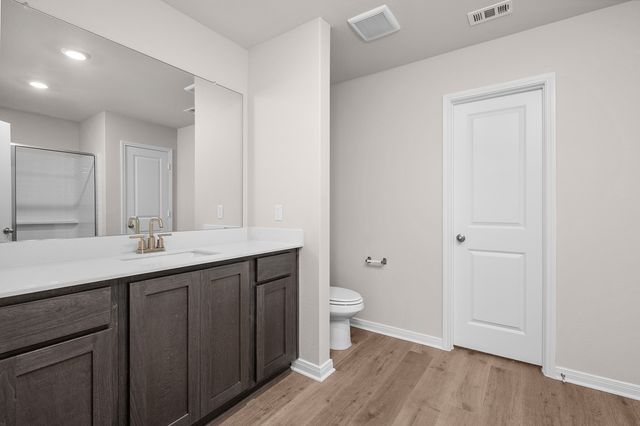 203 North Island Drive, Terrell, TX 75160