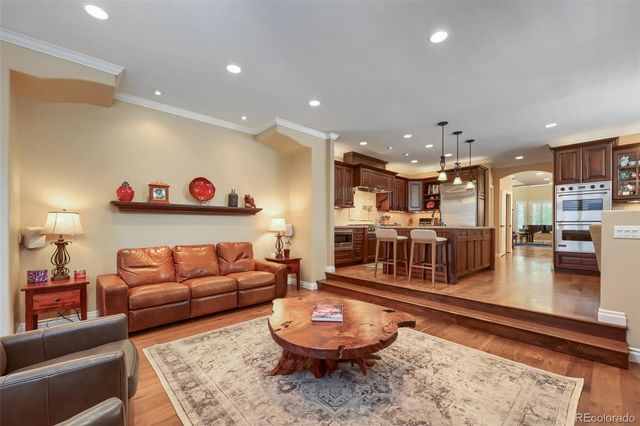 10 S Madison Street, Denver, CO 80209
