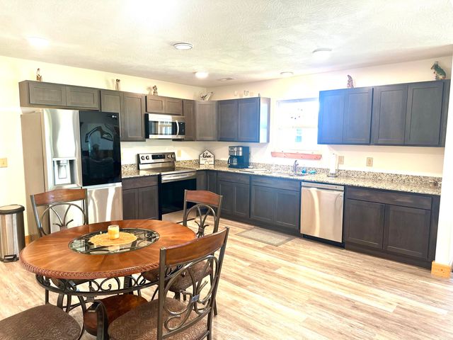 458 County Road 639, Theodosia, MO 65761