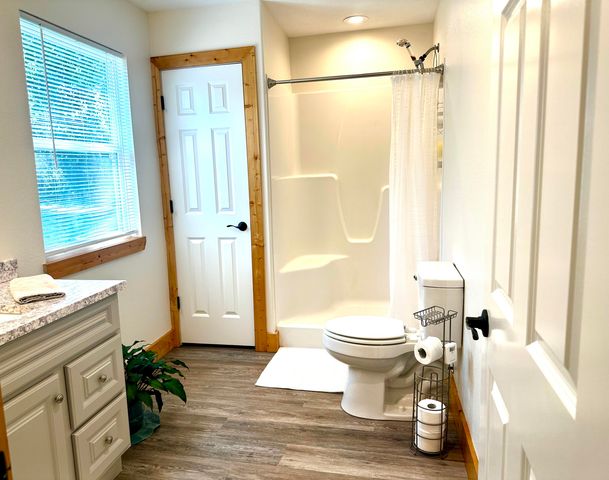 458 County Road 639, Theodosia, MO 65761