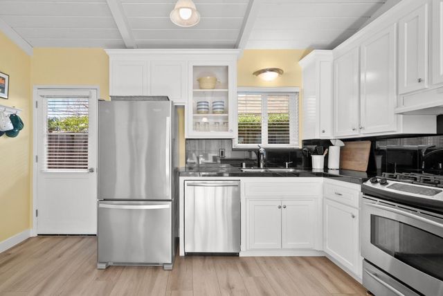 522 Spruce Street, Aptos, CA 95003