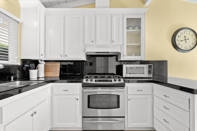 522 Spruce Street, Aptos, CA 95003