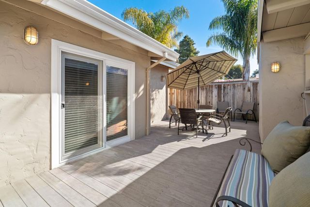 522 Spruce Street, Aptos, CA 95003