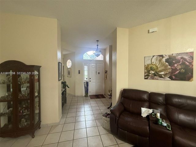 505 SE 26th Dr, Homestead, FL 33033