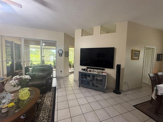505 SE 26th Dr, Homestead, FL 33033