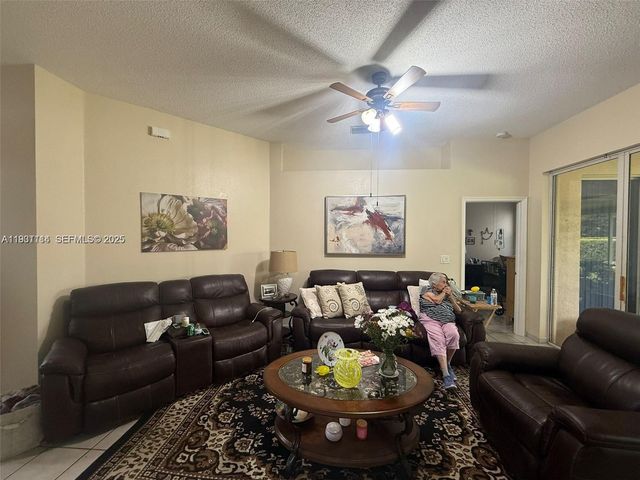 505 SE 26th Dr, Homestead, FL 33033