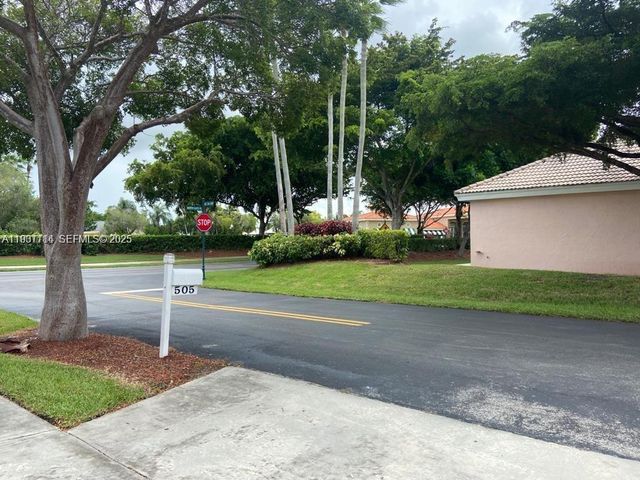 505 SE 26th Dr, Homestead, FL 33033