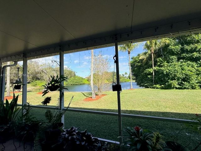 505 SE 26th Dr, Homestead, FL 33033