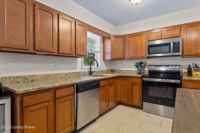 9006 Denise Dr, Louisville, KY 40219