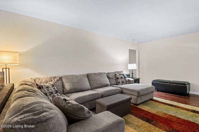 9006 Denise Dr, Louisville, KY 40219