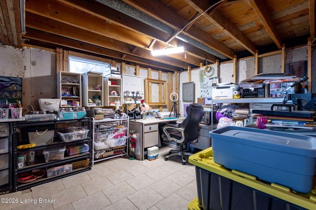 9006 Denise Dr, Louisville, KY 40219