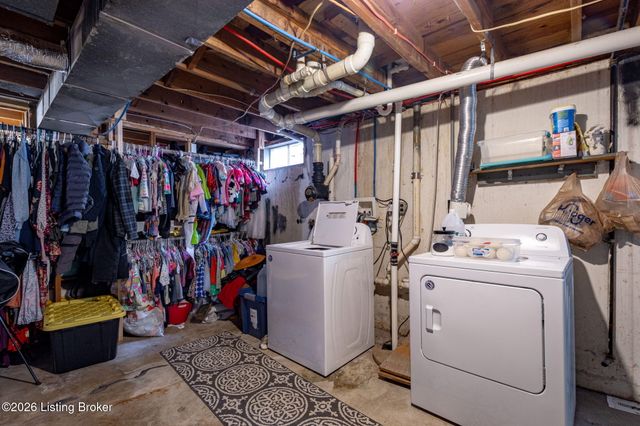 9006 Denise Dr, Louisville, KY 40219
