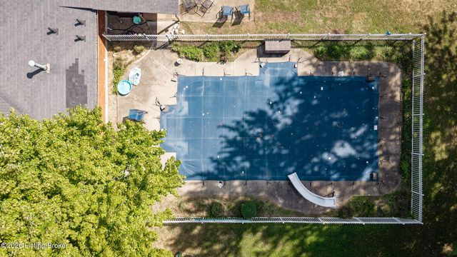 9006 Denise Dr, Louisville, KY 40219