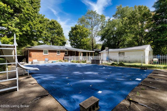 9006 Denise Dr, Louisville, KY 40219