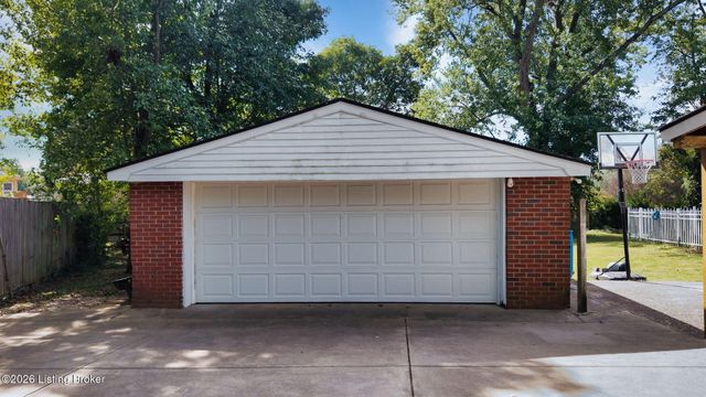9006 Denise Dr, Louisville, KY 40219