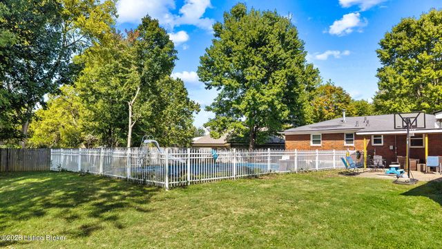 9006 Denise Dr, Louisville, KY 40219