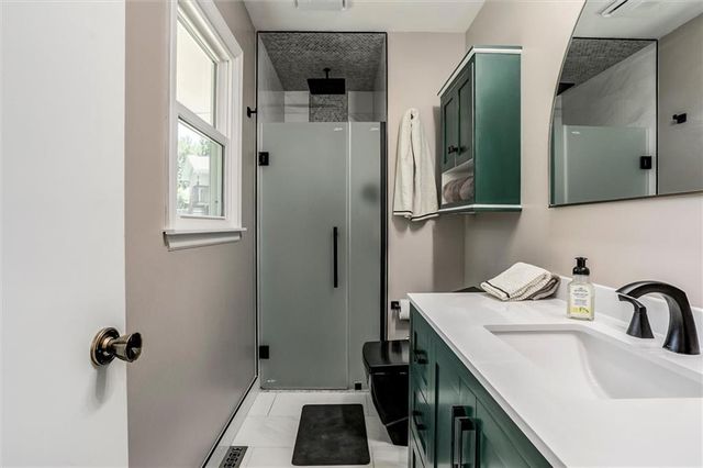 7021 NW Wheaton Avenue, Kansas City, MO 64152