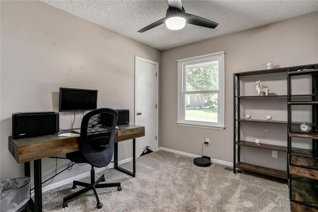 7021 NW Wheaton Avenue, Kansas City, MO 64152