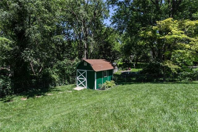 7021 NW Wheaton Avenue, Kansas City, MO 64152
