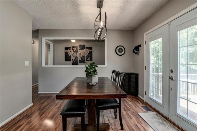 7021 NW Wheaton Avenue, Kansas City, MO 64152