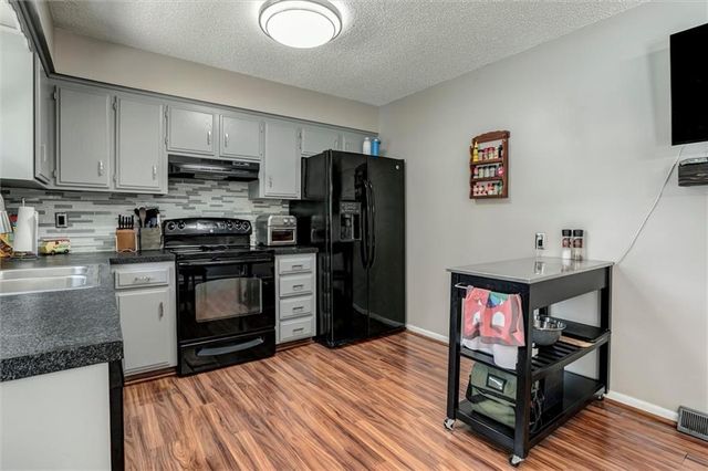 7021 NW Wheaton Avenue, Kansas City, MO 64152