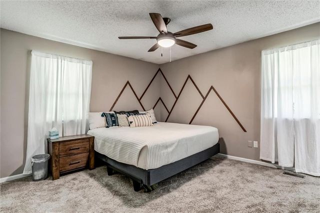 7021 NW Wheaton Avenue, Kansas City, MO 64152