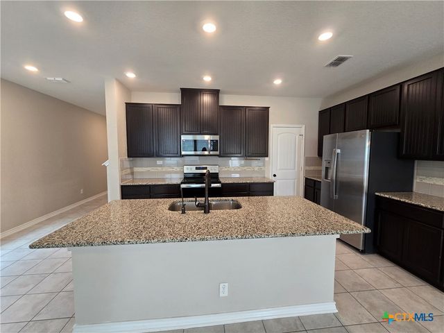 1905 Brook Bend, New Braunfels, TX 78130