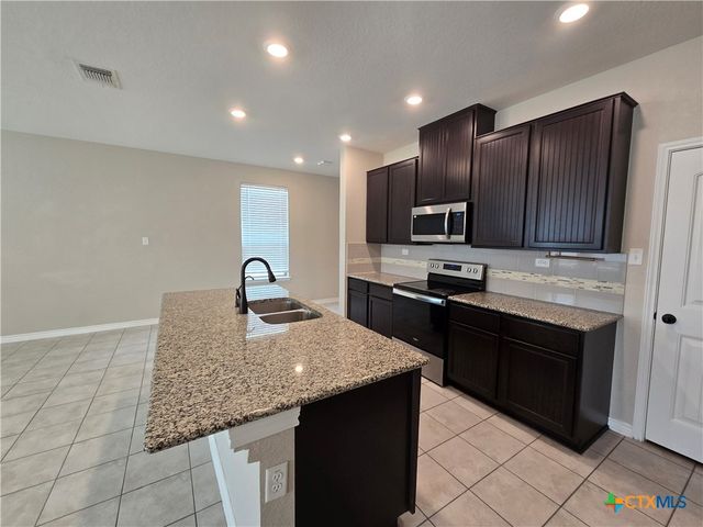 1905 Brook Bend, New Braunfels, TX 78130