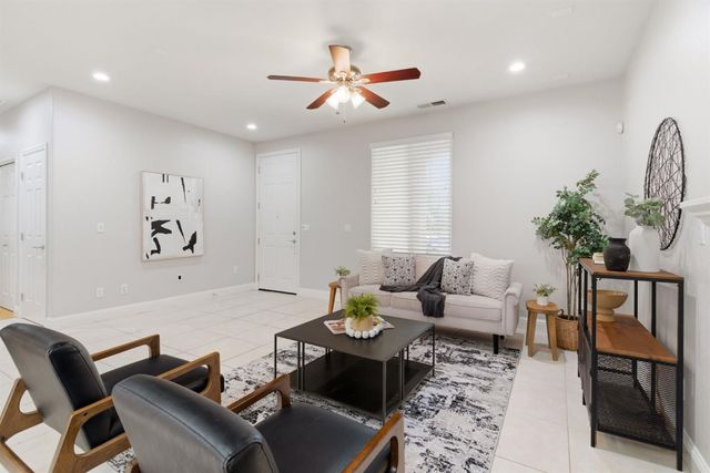 349 W Las Brisas Dr, Mountain House, CA 95391