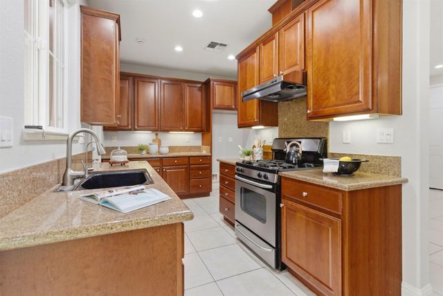 349 W Las Brisas Dr, Mountain House, CA 95391