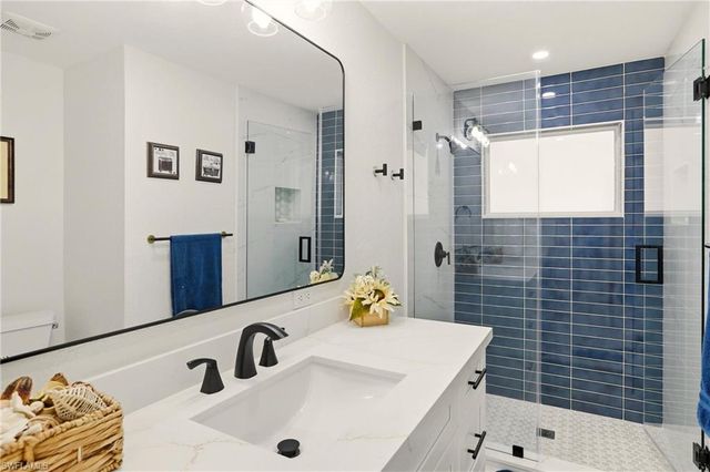 339 Landmark ST, Marco Island, FL 34145