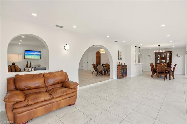 339 Landmark ST, Marco Island, FL 34145