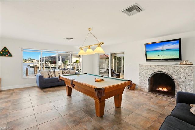 339 Landmark ST, Marco Island, FL 34145