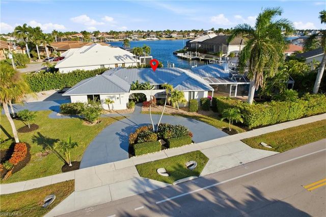 339 Landmark ST, Marco Island, FL 34145