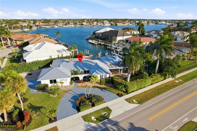 339 Landmark ST, Marco Island, FL 34145