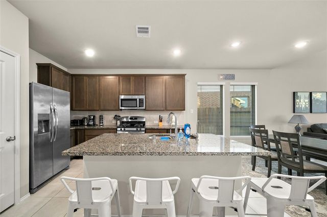 8723 Arbor Trail Drive, Missouri City, TX 77459