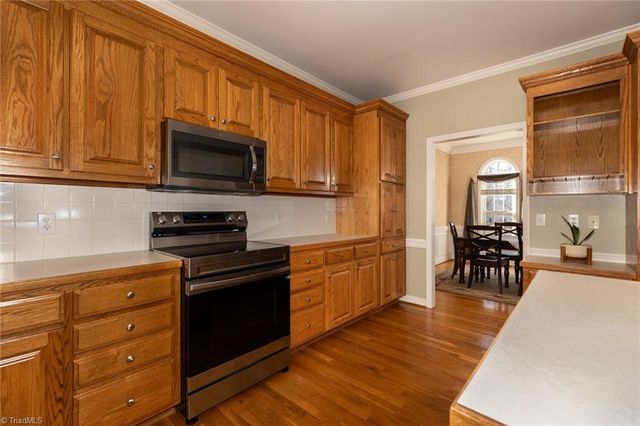 621 Doe Run Drive, Kernersville, NC 27284