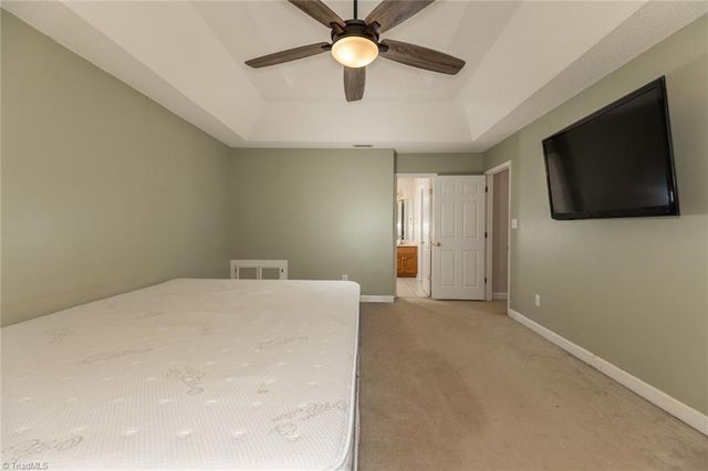 621 Doe Run Drive, Kernersville, NC 27284